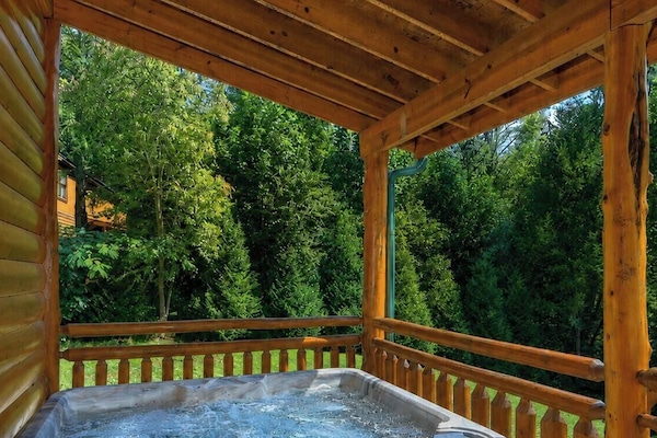 Bañera de hidromasaje exterior