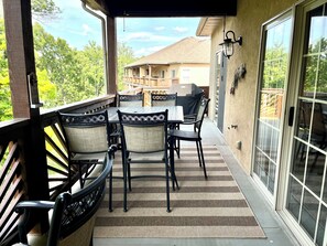 Outdoor dining - 3 BR, 2 Bath Upper Level Condo on Table Rock Lake, Dock Access and fireplace (Hollister)