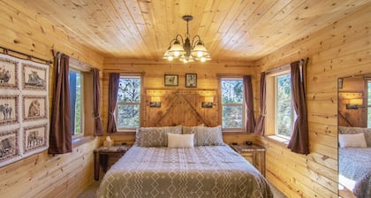 W-W: Long View "Safari" Cabin Overlooking Canyon!