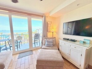 Smart TV, DVD player, books - Summer & July 4th Savings at Beachside Colony Tybee's ONLY Oceanfront Resort 2/2 (Tybee Island)