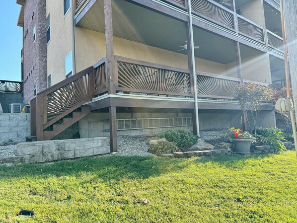 Property grounds - 3 BR, 2 Bath Condo on the Shores of Table Rock Lake with Dock Access (Hollister)