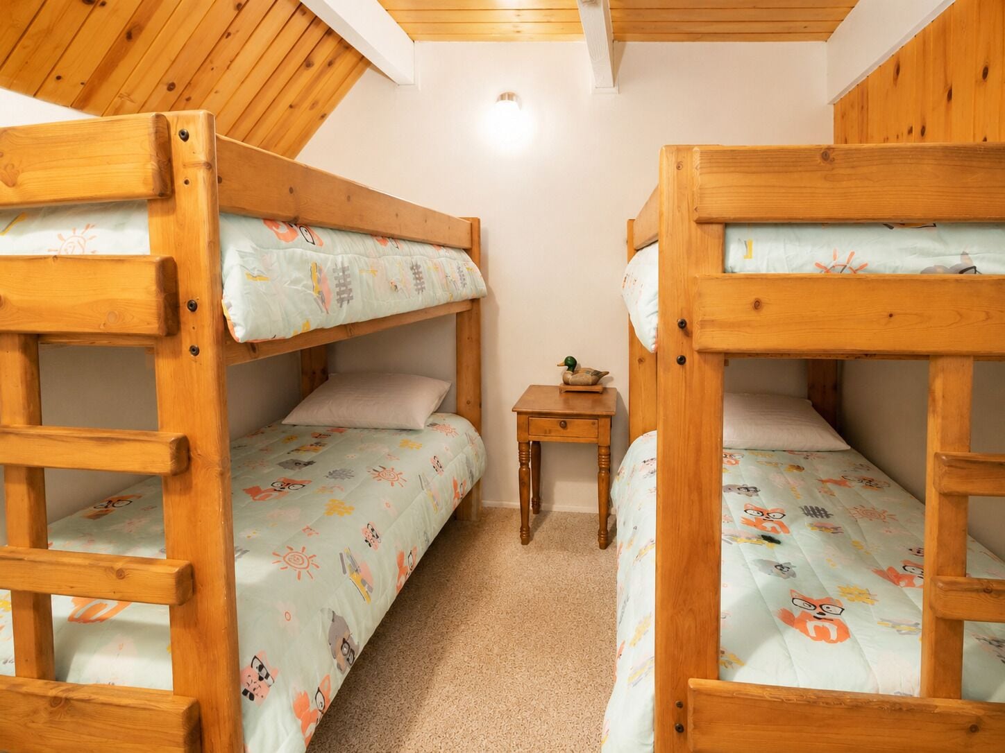 3 bedrooms, WiFi (free), bed sheets