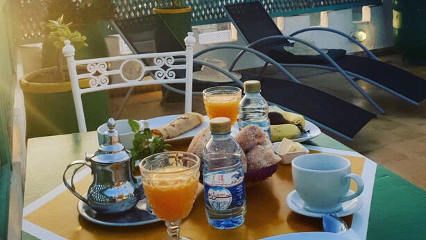Café da manhã continental grátis todos os dias