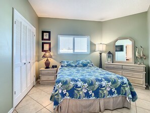 3 bedrooms, iron/ironing board, free WiFi, bed sheets - Beach Palms 507 -Gulf front luxurious Condo - Spectacular Views! (Indian Shores)