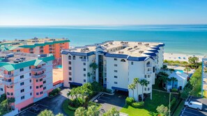 Exterior - Beach Palms 507 -Gulf front luxurious Condo - Spectacular Views! (Indian Shores)
