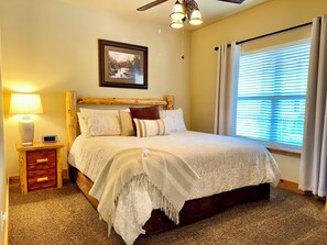 3 bedrooms, iron/ironing board, internet, bed sheets