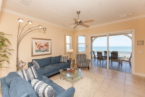 DVD プレーヤー、テーブルサッカー台