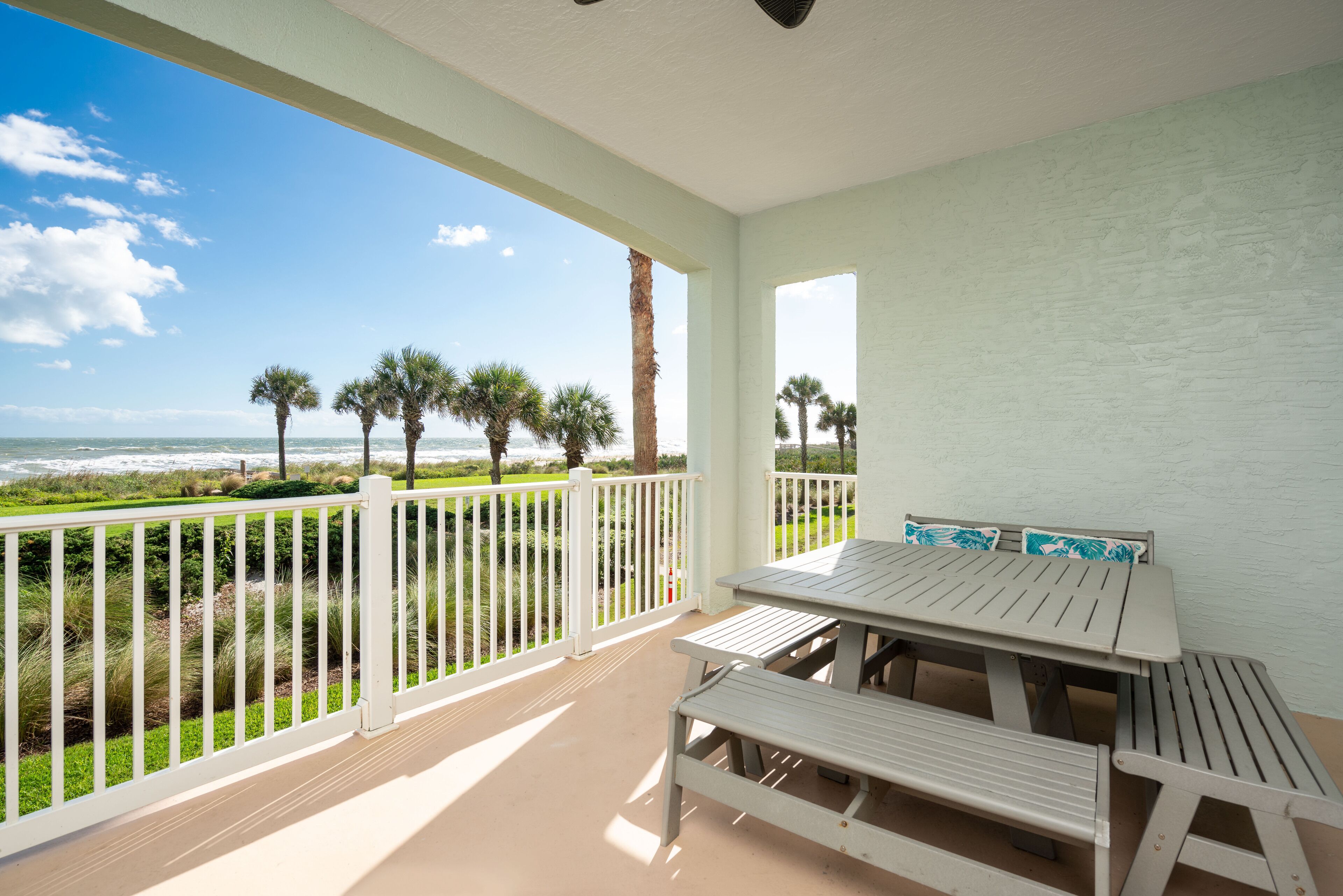 Remodeled To The 9's! Direct Oceanfront Unit 624! Steps To The Beach!