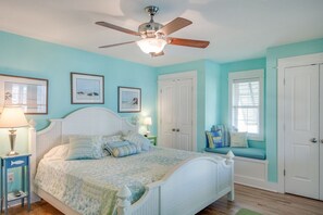 4 bedrooms, iron/ironing board, WiFi, bed sheets