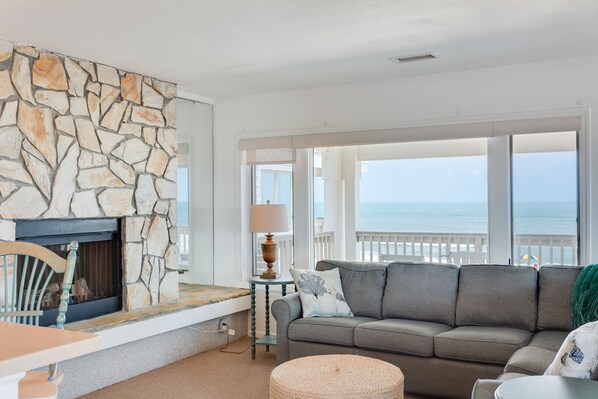 TV, fireplace, DVD player