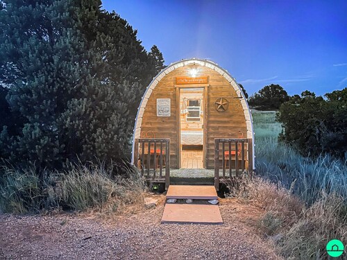 Western Wagon, Linens, Hot Showers, Stunning Views