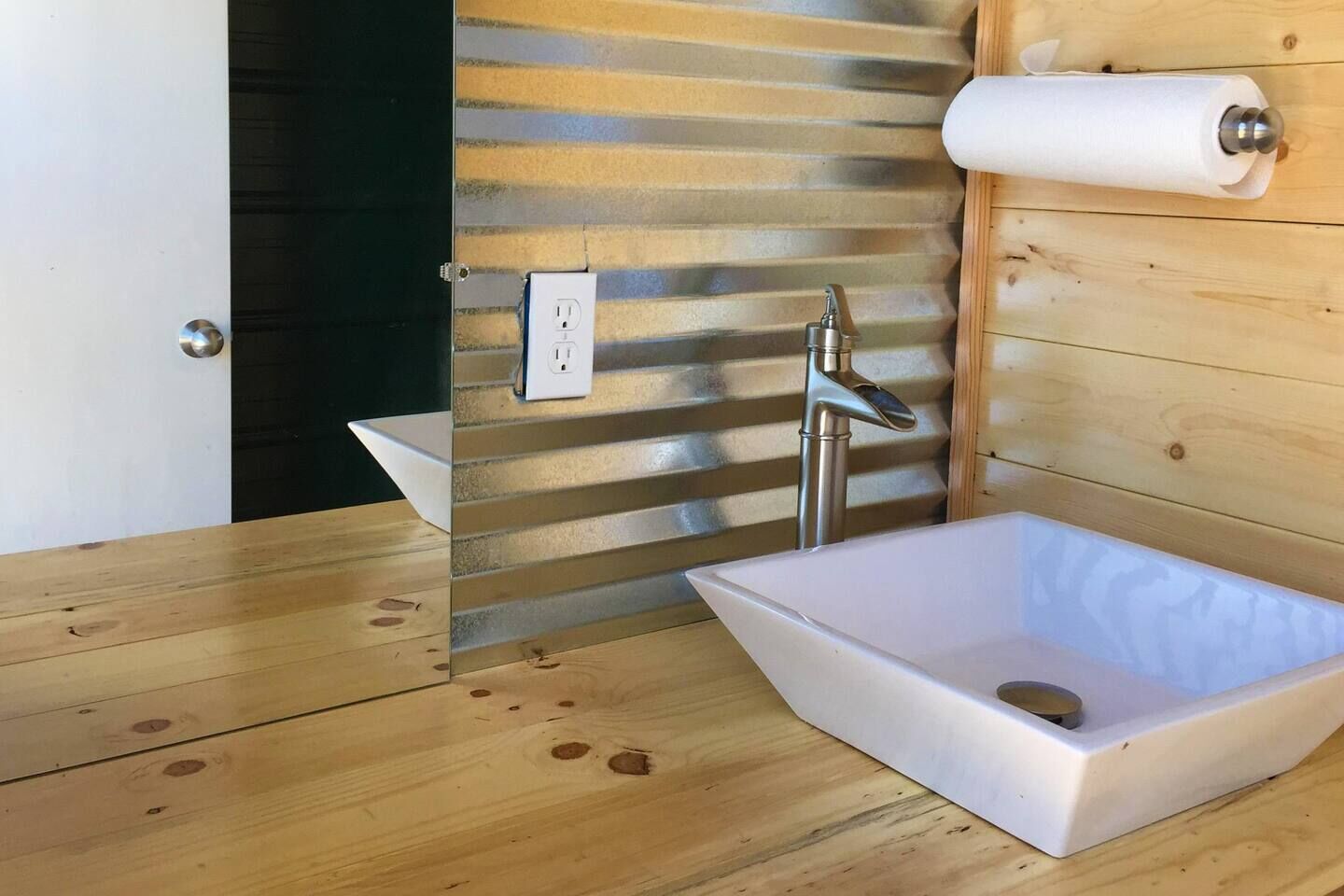 Shower, towels