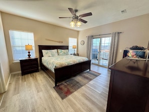 3 bedrooms, iron/ironing board, Internet, bed sheets