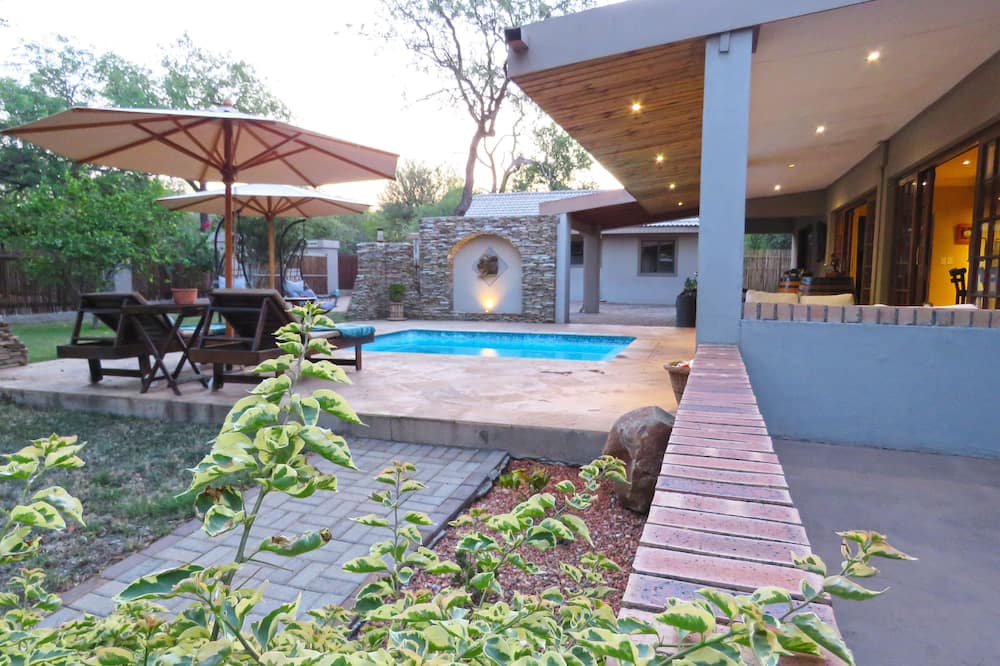 Wild Dog Guest Lodge