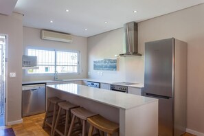 Stovetop, electric kettle - 109 on Dorp (Stellenbosch)