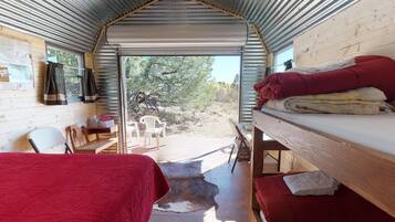 1 habitación, wifi y ropa de cama