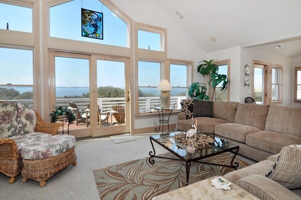 TV, fireplace, DVD player, table football