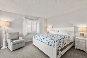 3 bedrooms, iron/ironing board, WiFi, bed sheets - Heron Cove 204S: Oceanfront Condo, Shared Pool (Nags Head)