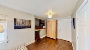 1 bedroom, iron/ironing board, WiFi (free), bed sheets - Moab Flats - 6, Amazing Location, Great Backyard (Moab)