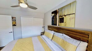 1 bedroom, iron/ironing board, WiFi (free), bed sheets - Moab Flats - 2, Bring Your Pet and Ditch the Car! (Moab)