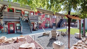 Terrace/patio - Moab Flats - 2, Bring Your Pet and Ditch the Car! (Moab)