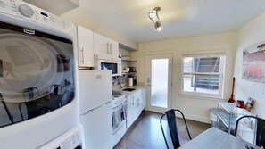 Coffee/tea maker, fridge, microwave, oven - Moab Flats - 2, Bring Your Pet and Ditch the Car! (Moab)