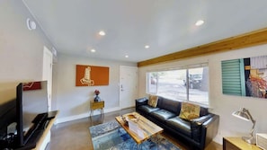TV - Moab Flats - 3, Escape to Moab! Walking Distance t (Moab)