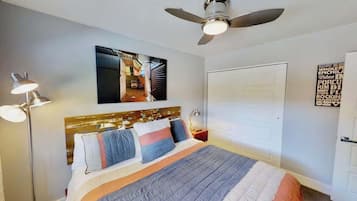 1 slaapkamer, een strijkplank/strijkijzer, gratis wifi, beddengoed