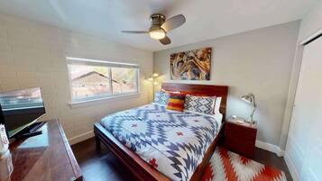 1 chambre, fer et planche à repasser, Wi-Fi gratuit, draps fournis