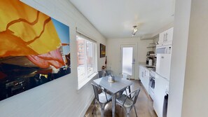 Fridge, microwave, oven, stovetop - Moab Flats #1 | 1 Bed, 1 Bath (Moab)