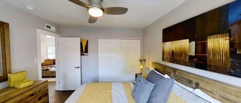 1 habitación, tabla de planchar con plancha, wifi gratis y ropa de cama