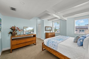 3 bedrooms, iron/ironing board, WiFi (free), bed sheets - Admirals Watch | Ocean Views from Spacious Balconies, Heated Pool, and Steps to Siesta Key Beach (Siesta Key)