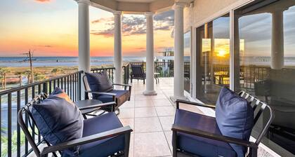 Admirals Watch | Ocean Views from Spacious Balconies, Heated Pool, and Steps to Siesta Key Beach