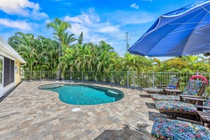 A heated pool - Casita Morning Star | Pet Friendly Home on Siesta Key, Heated Pool, Walk to Beach & South Village! (Siesta Key)