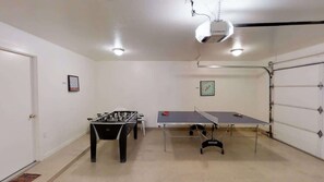 Game room - Arches Abode - A3, 3 Bedroom Condo, Private Hot Tub (Moab)