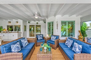 This inviting lounge is perfect for sunset cocktails or quiet conversation. - La Contento Casa | Private Heated Pool, Pet Friendly, Walk to Siesta Key Village and Beach (Siesta Key)