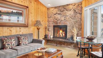 TV, fireplace, DVD player