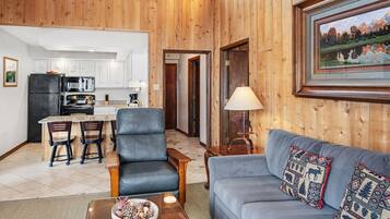 TV, fireplace, DVD player