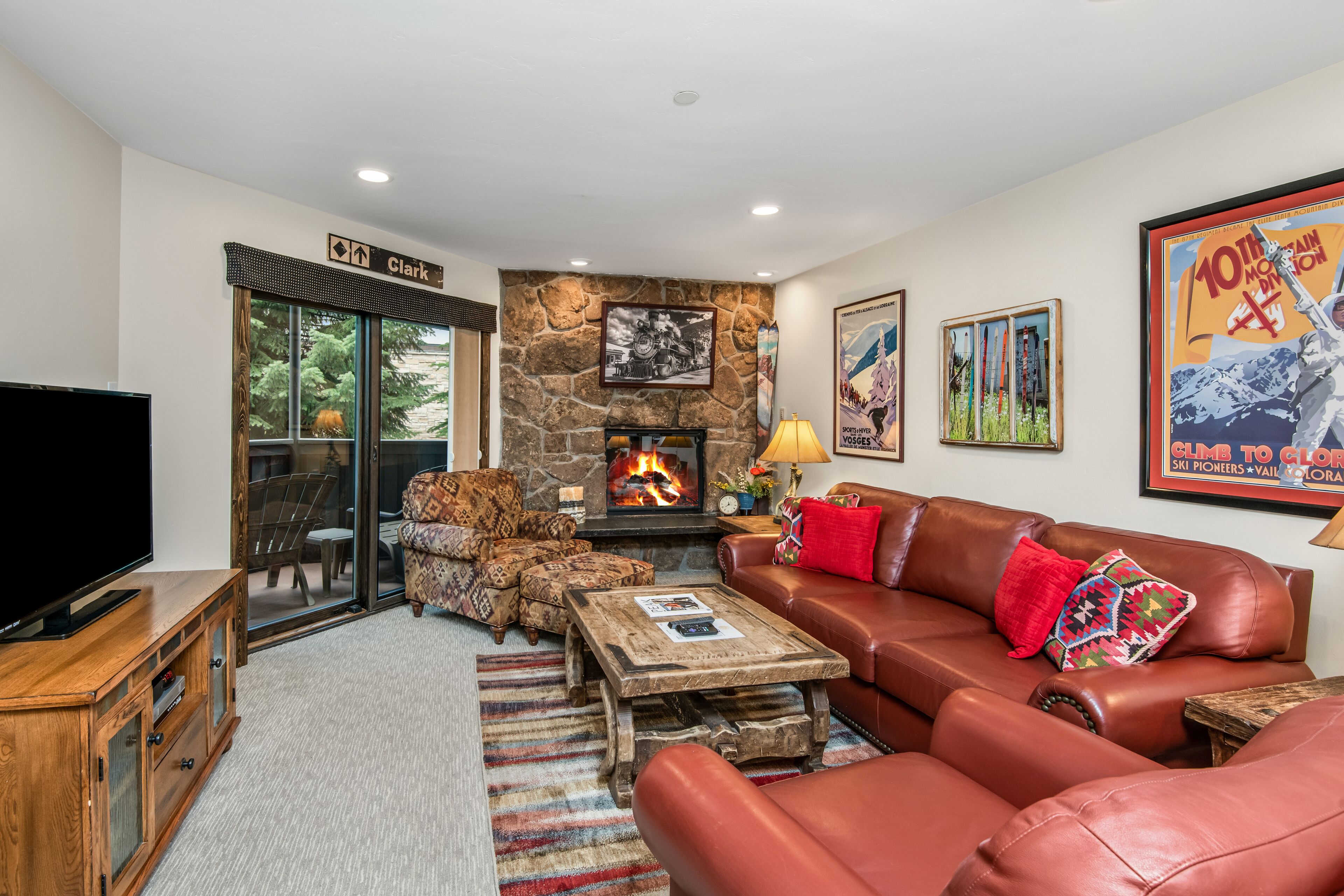Luxury Condo, Pool, Hot Tub, near Gondola | W108