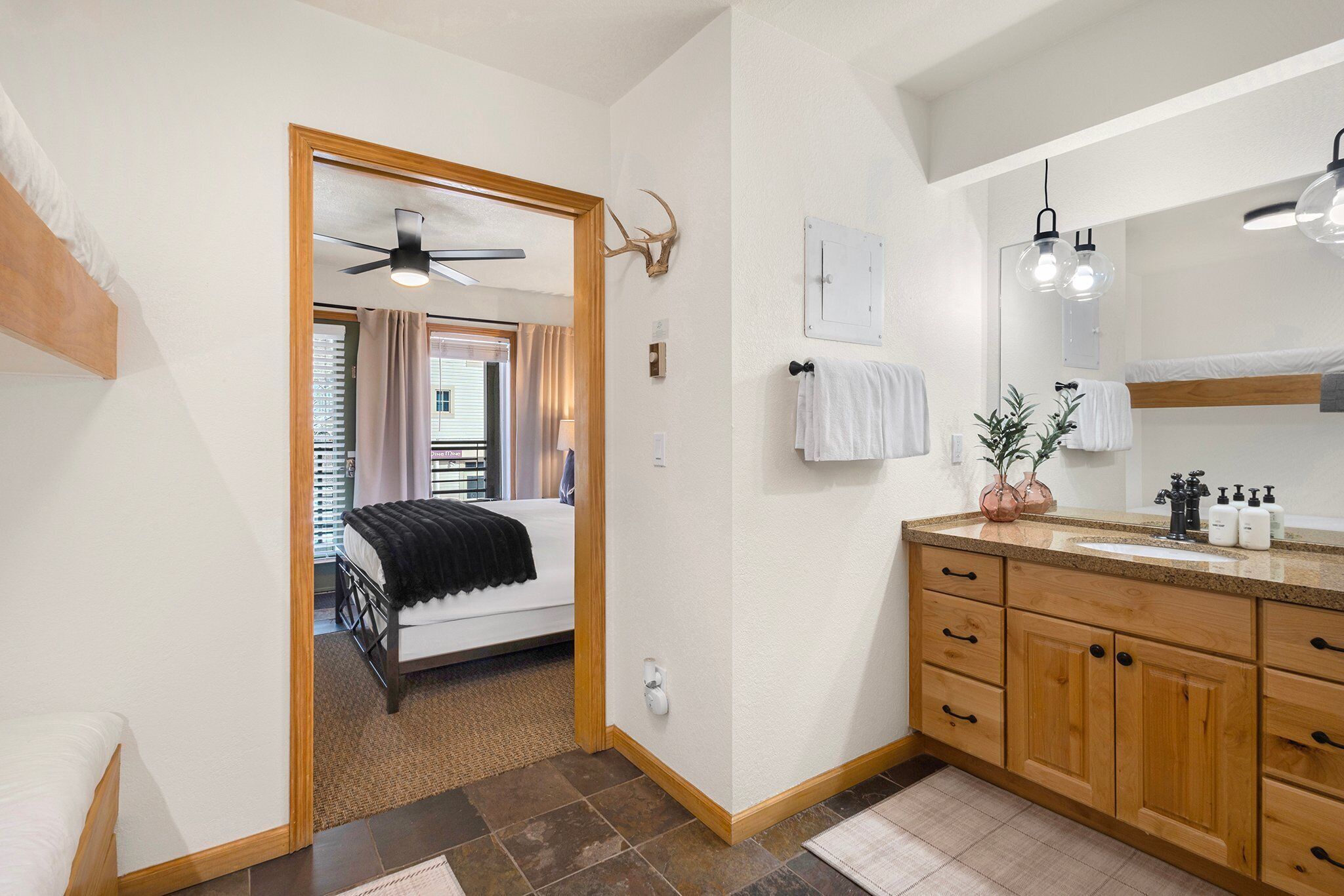 1 bedroom, iron/ironing board, WiFi (free), bed sheets