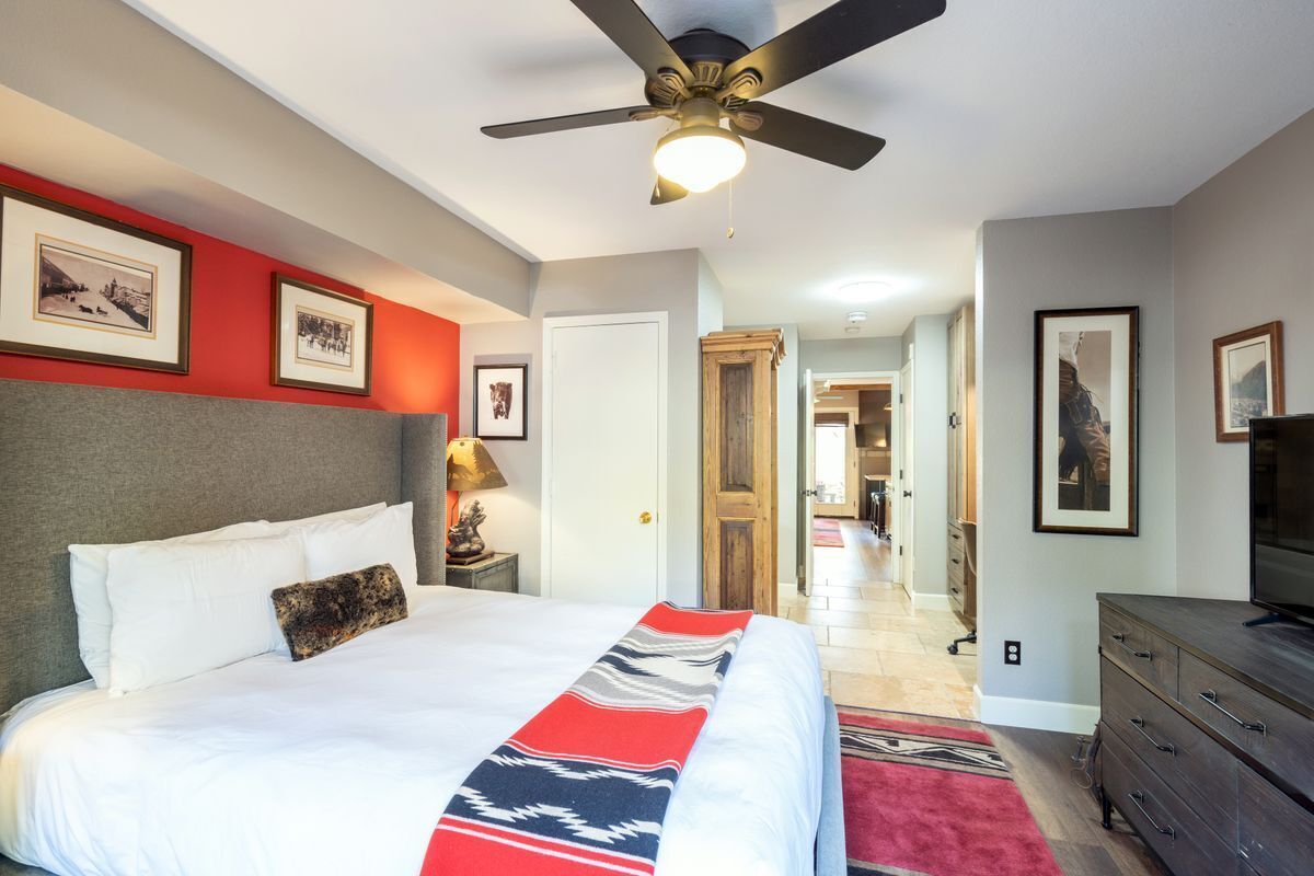 1 غرفة نوم ومكتب ومكواة/لوح كي وواي فاي مجانًا