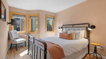 2 dormitorios, tabla de planchar con plancha, wifi gratis y ropa de cama