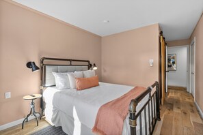 2 dormitorios, tabla de planchar con plancha, wifi gratis y ropa de cama