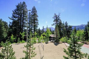 Sport court - Mammoth Ski & Racquet Club #62 - Newly Renovated 2025 (Mammoth Lakes)