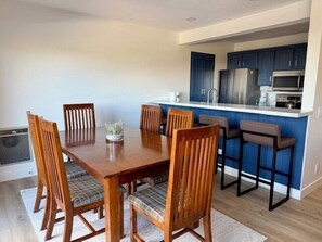Dining - Mammoth Ski & Racquet Club #62 - Newly Renovated 2025 (Mammoth Lakes)