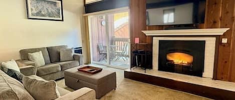 TV, peis og DVD-spiller