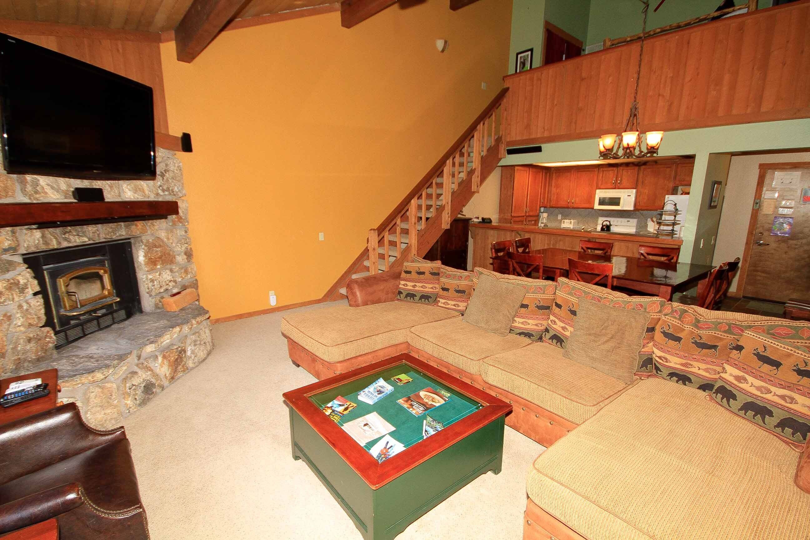 Flat-screen TV, fireplace