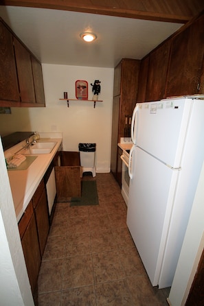 冰箱、微波炉、洗碗机、茶具/咖啡用具