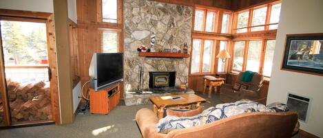TV, fireplace, DVD player