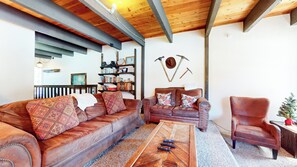 Fireplace, DVD player